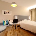Goście śpią jak w hotelu: wybierz łóżko, które robi różnicę w pokoju gościnnym